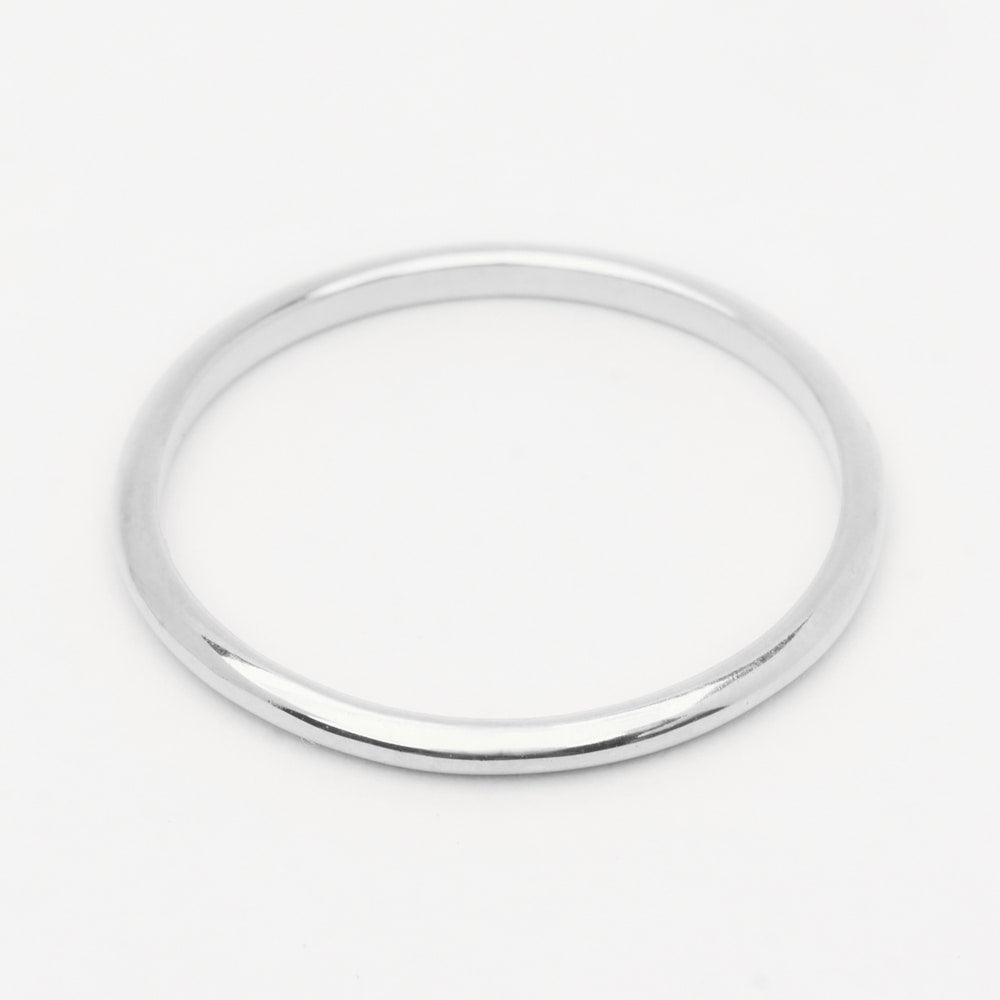minimalistic silver classic ring